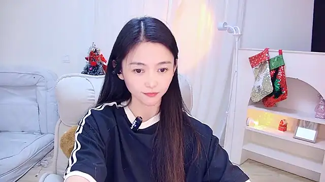 Snapshot of CN-Babycat chatting on 12/18/25, 03:49 CN-Babycat online show from 12/18/25, 03:49