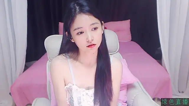 Snapshot of CN-Babycat chatting on 11/15/25, 05:22 CN-Babycat online show from 11/15/25, 05:22