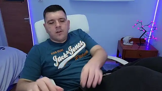 Snapshot of JasonJacks chatting on 10/08/25, 02:46 JasonJacks online show from 10/08/25, 02:46