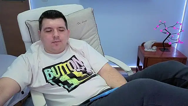 Snapshot of JasonJacks chatting on 10/22/25, 04:45 JasonJacks online show from 10/22/25, 04:45