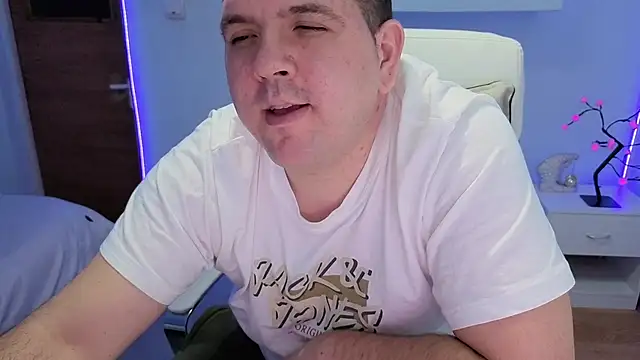 Snapshot of JasonJacks chatting on 11/28/25, 04:40 JasonJacks online show from 11/28/25, 04:40