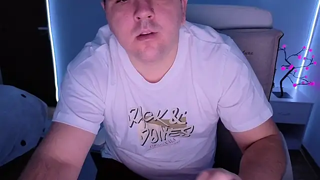 Snapshot of JasonJacks chatting on 10/30/25, 03:38 JasonJacks online show from 10/30/25, 03:38