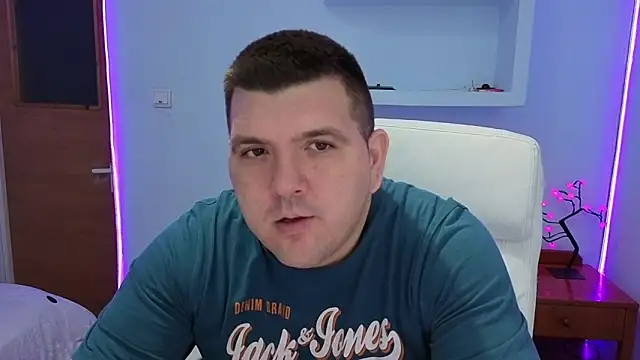 Snapshot of JasonJacks chatting on 09/15/25, 02:34 JasonJacks online show from 09/15/25, 02:34