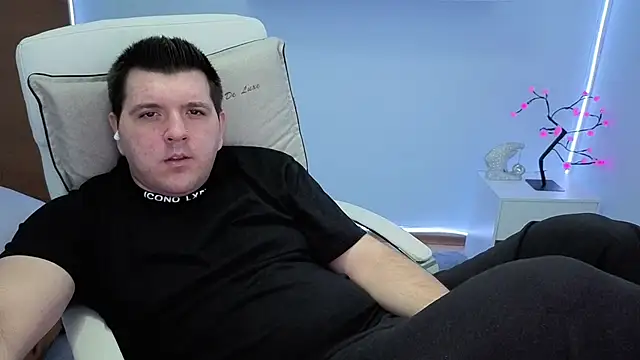 Snapshot of JasonJacks chatting on 11/12/25, 03:54 JasonJacks online show from 11/12/25, 03:54