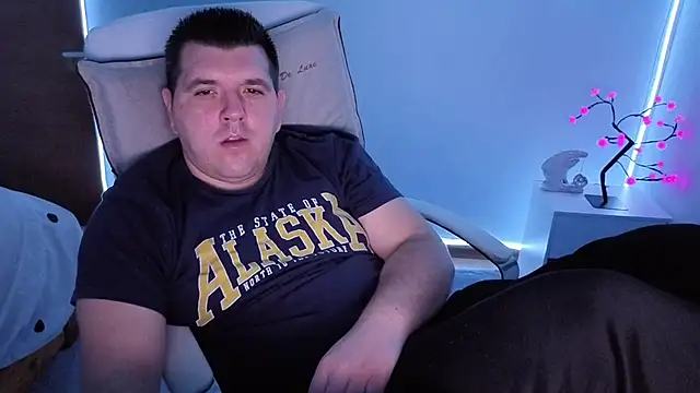 Snapshot of JasonJacks chatting on 10/27/25, 04:24 JasonJacks online show from 10/27/25, 04:24