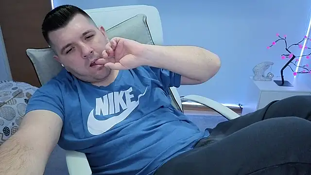 Snapshot of JasonJacks chatting on 11/14/25, 04:05 JasonJacks online show from 11/14/25, 04:05