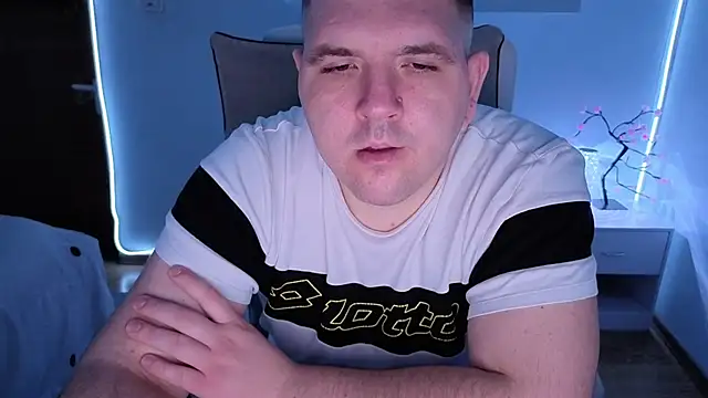Snapshot of JasonJacks chatting on 05/12/26, 02:30 JasonJacks online show from 05/12/26, 02:30