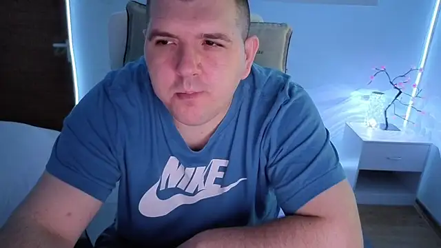 Snapshot of JasonJacks chatting on 06/15/26, 04:45 JasonJacks online show from 06/15/26, 04:45