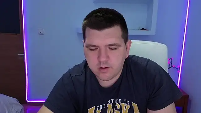 Snapshot of JasonJacks chatting on 09/25/25, 03:34 JasonJacks online show from 09/25/25, 03:34