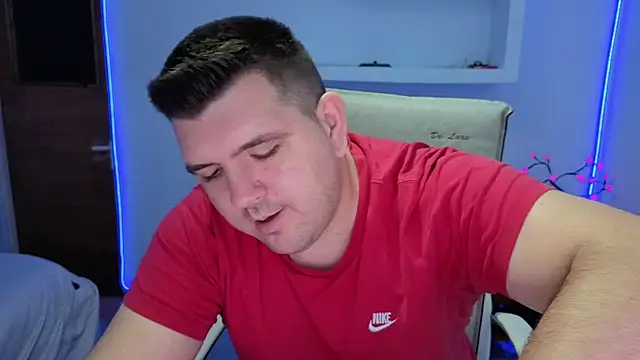 Snapshot of JasonJacks chatting on 10/15/25, 02:43 JasonJacks online show from 10/15/25, 02:43