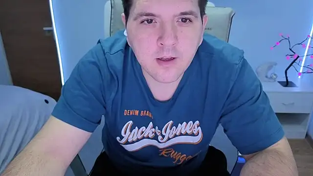 Snapshot of JasonJacks chatting on 11/10/25, 04:28 JasonJacks online show from 11/10/25, 04:28