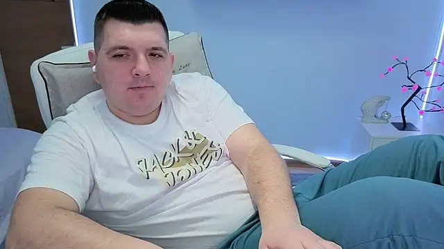 Snapshot of JasonJacks chatting on 11/15/25, 05:22 JasonJacks online show from 11/15/25, 05:22