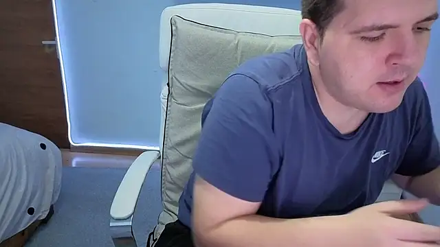 Snapshot of JasonJacks chatting on 11/05/25, 03:31 JasonJacks online show from 11/05/25, 03:31