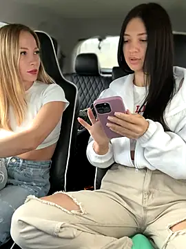 JulliaVegas online show from 09/28/25, 01:56