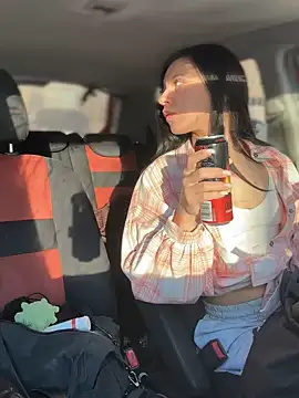 JulliaVegas online show from 03/22/25, 01:54