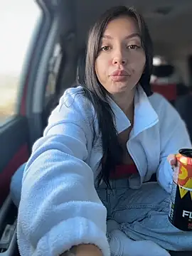 JulliaVegas online show from 04/22/26, 02:18