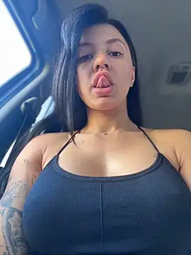 JulliaVegas online show from 06/07/26, 01:33