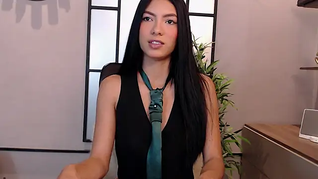 Snapshot of antonellaroux chatting on 02/23/25, 04:28 antonellaroux online show from 02/23/25, 04:28