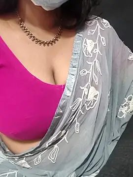 Snapshot of Tamilsathya2024 chatting on 10/30/25, 02:43 Tamilsathya2024 online show from 10/30/25, 02:43