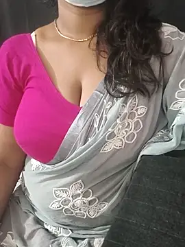 Snapshot of Tamilsathya2024 chatting on 09/28/25, 03:24 Tamilsathya2024 online show from 09/28/25, 03:24