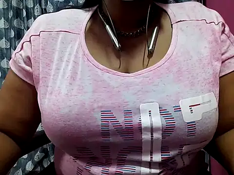 Snapshot of Tamilsathya2024 chatting on 03/18/25, 02:06 Tamilsathya2024 online show from 03/18/25, 02:06