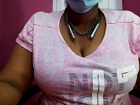 Snapshot of Tamilsathya2024 chatting on 02/19/25, 02:01 Tamilsathya2024 online show from 02/19/25, 02:01