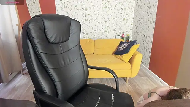 DarkErica online show from 04/17/26, 01:36