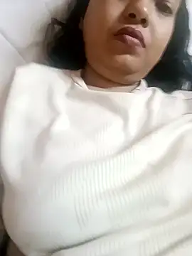 sunita-doll online show from 10/17/25, 09:56