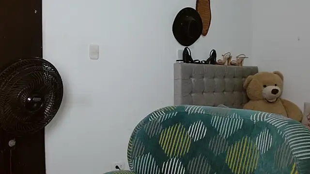 Sexy Lia  online show from 04/07/26, 02:35