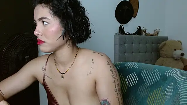 Snapshot of Sexy_Lia_ chatting on 04/27/26, 01:58 Sexy Lia online show from 04/27/26, 01:58