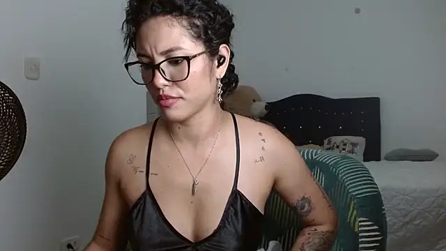 Sexy Lia  online show from 02/06/26, 02:18