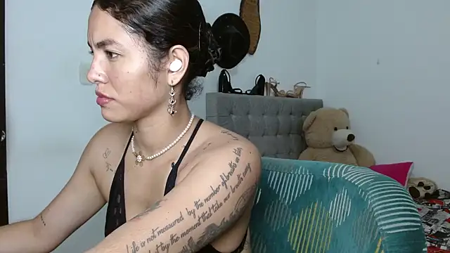 Snapshot of Sexy_Lia_ chatting on 05/30/26, 01:12 Sexy Lia online show from 05/30/26, 01:12