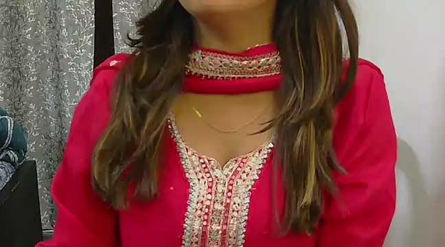 Snapshot of chavi_12 chatting on 02/19/25, 05:38 chavi 12 online show from 02/19/25, 05:38