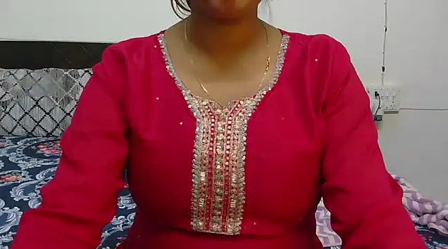 Snapshot of chavi_12 chatting on 03/10/25, 04:35 chavi 12 online show from 03/10/25, 04:35