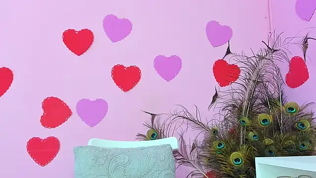 miss--flora online show from 03/13/25, 06:23