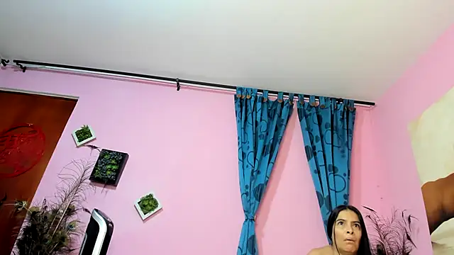 miss--flora online show from 11/20/25, 01:45