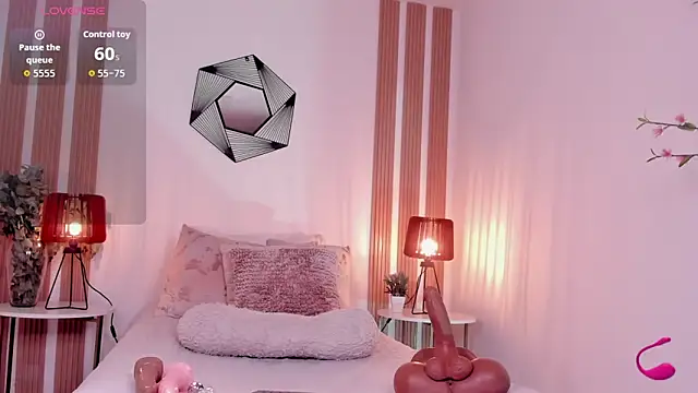 bella arias online show from 11/17/25, 08:13