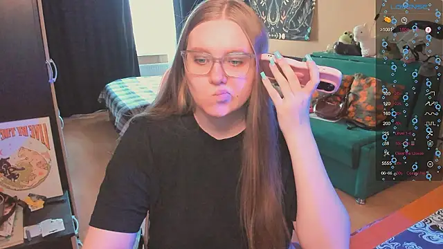 Alice Dreamgirl  online show from 03/22/26, 11:23