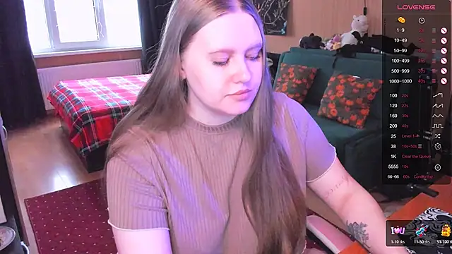 Snapshot of Alice_Dreamgirl_ chatting on 01/13/26, 11:58 Alice Dreamgirl online show from 01/13/26, 11:58