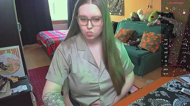 Alice Dreamgirl  online show from 03/15/26, 10:44