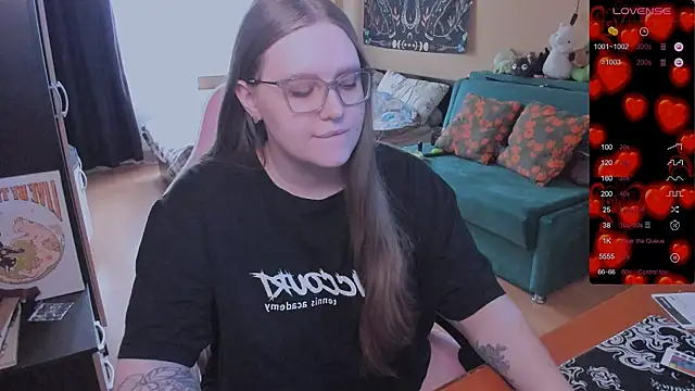 Alice Dreamgirl  online show from 04/07/26, 10:06