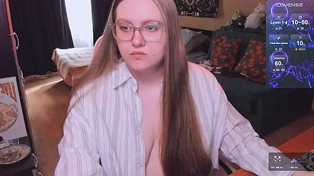 Snapshot of Alice_Dreamgirl_ chatting on 07/03/26, 12:22 Alice Dreamgirl online show from 07/03/26, 12:22