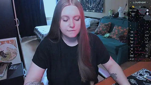 Alice Dreamgirl  online show from 04/14/26, 10:09