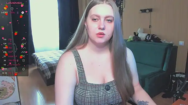 Alice Dreamgirl  online show from 11/04/25, 10:41