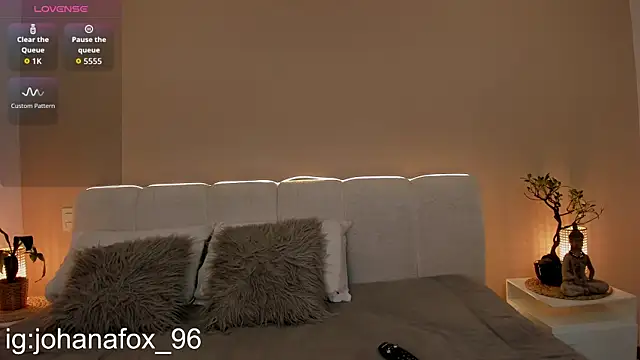 johanafox  online show from 01/13/26, 11:19