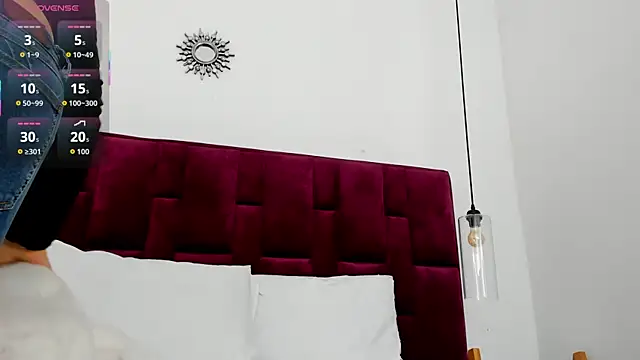 Snapshot of hotmature1 chatting on 12/17/25, 11:04 hotmature1 online show from 12/17/25, 11:04