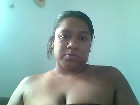 Snapshot of marrie1998 chatting on 09/17/25, 04:53 marrie1998 online show from 09/17/25, 04:53