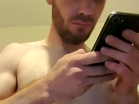 Snapshot of Huntzg23 chatting on 11/29/25, 02:39 Huntzg23 online show from 11/29/25, 02:39