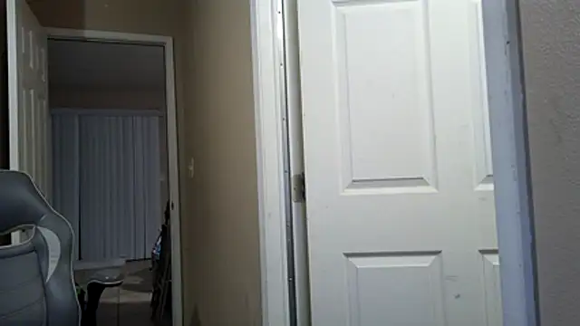 Huntzg23 online show from 04/05/26, 04:41