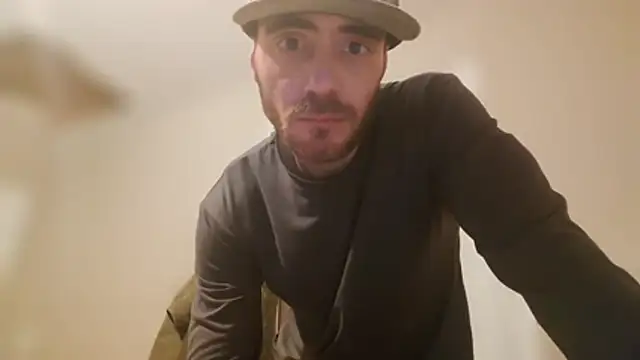 Huntzg23 online show from 01/11/26, 07:48